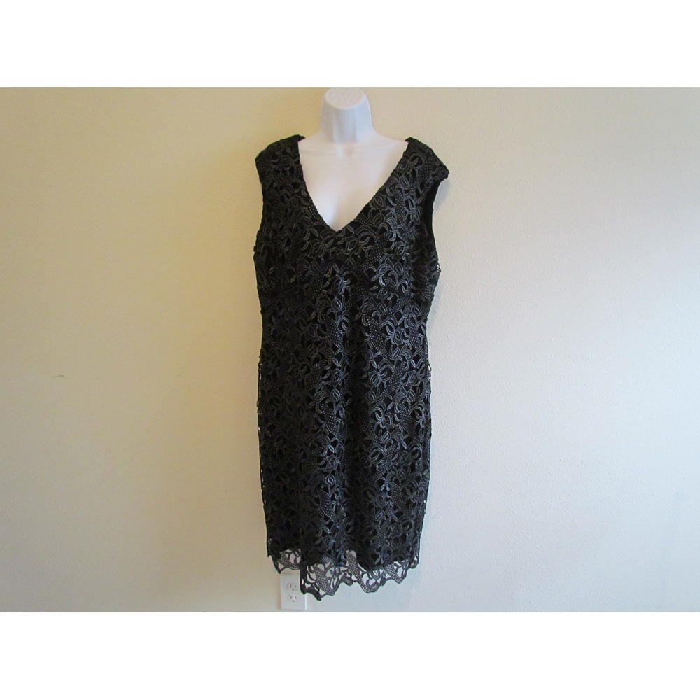 Lauren Ralph Lauren Lace Sheath Dress 16 Black Silver Metallic V-Neck Cocktail
